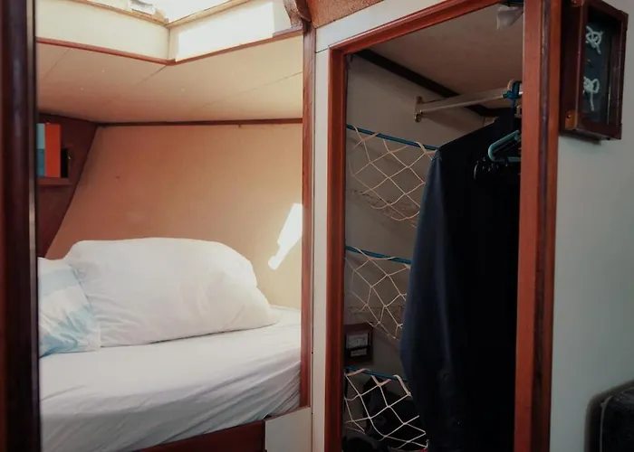 Cozy Marina Sleepaboard - Sail Away Lisboa
