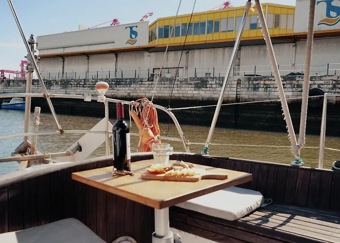 Cozy Marina Sleepaboard - Sail Away بوتيل