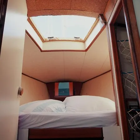Cozy Marina Sleepaboard - Sail Away Bateau-hôtel