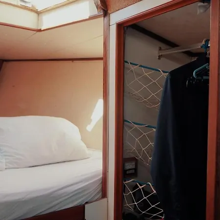 Cozy Marina Sleepaboard - Sail Away Lisboa